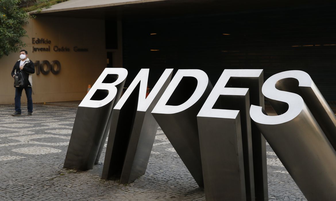 BNDES deve liberar R$ 22 bilhões em crédito para MEI e MPMEs nos próximos 16 meses