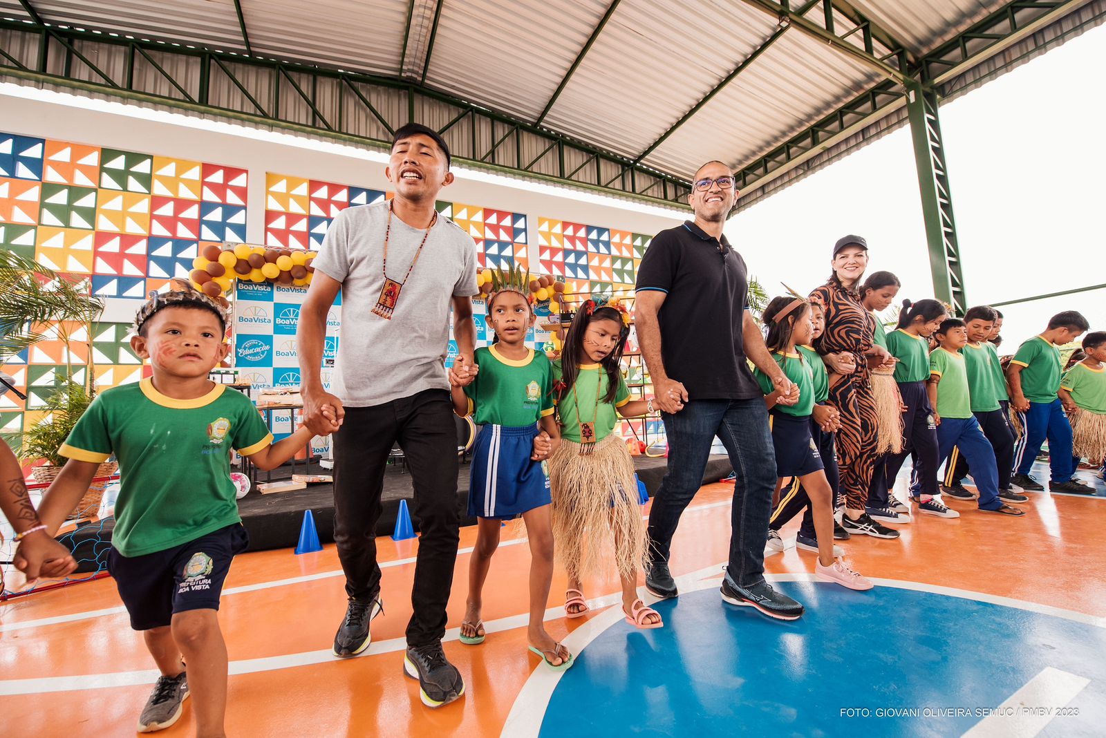 Prefeito de Boa Vista inaugura primeira quadra poliesportiva em escola indígena