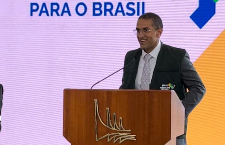 Em Brasília – Arthur Henrique representa todos os prefeitos do Brasil em lançamento do Programa Mais Médicos 2023
