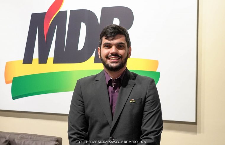 “Política é lugar de jovem” – Bruno Magalhães, presidente da JMDB de Roraima, participa de podcast com Romero Jucá