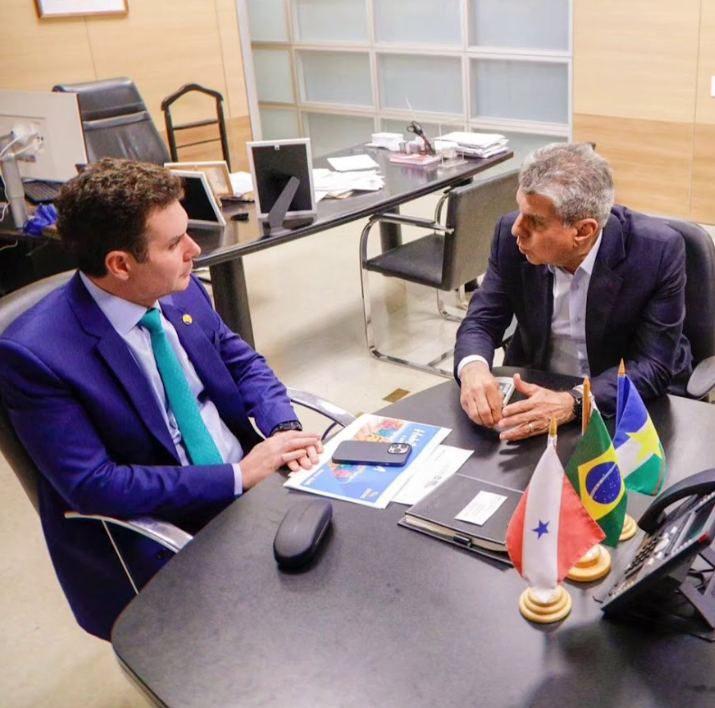 Em reunião no Ministério das Cidades, Romero Jucá pede apoio e prioridade para projetos de Boa Vista
