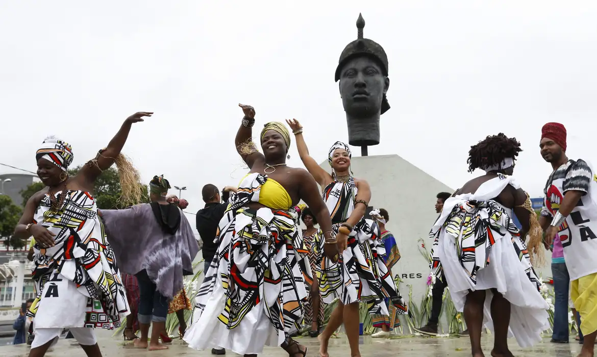 Câmara aprova feriado nacional de Dia de Zumbi e da Consciência Negra