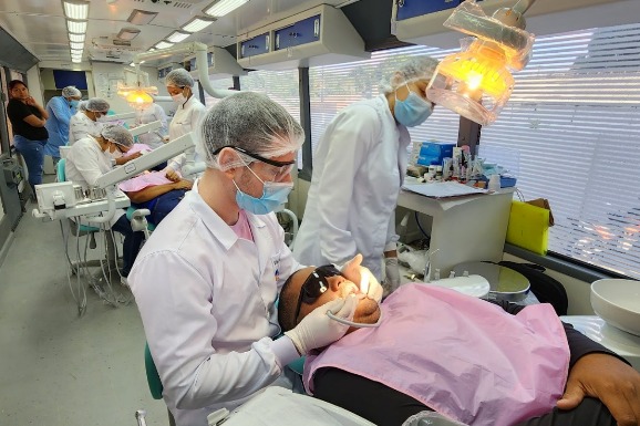 ‘Ação UFRR – Saúde Itinerante’ oferece exames voltados à saúde da mulher e atendimentos odontológicos para população