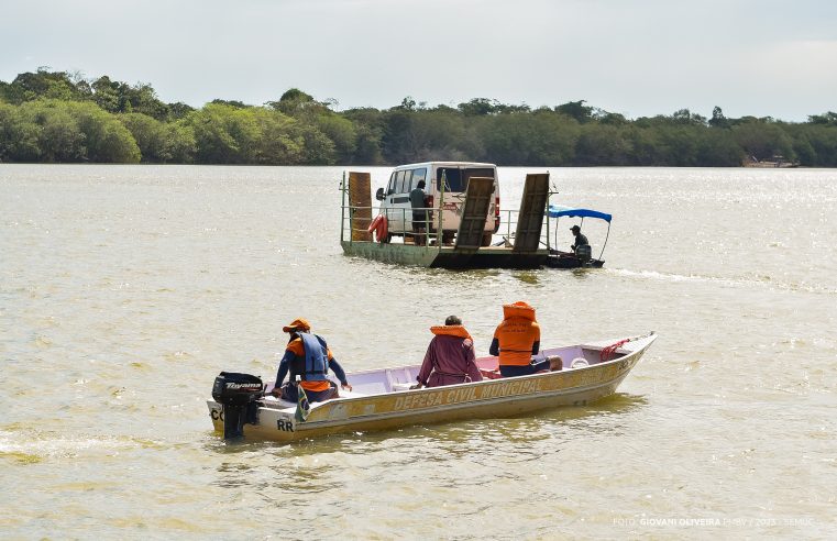Rio Uraricoera – Com balsa do Passarão quebrada há quase um mês, travessia está sendo feita pela prefeitura de Boa Vista