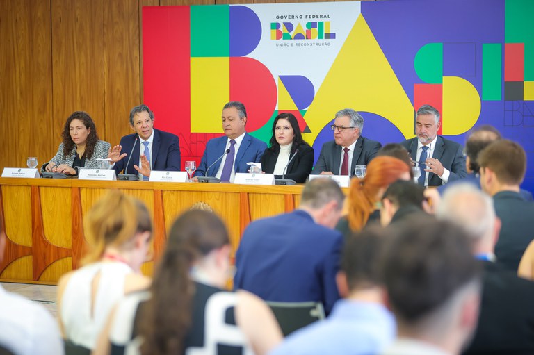 Entenda a isenção de IR para quem ganha até R$ 5 mil e taxação dos mais ricos anunciados pelo Governo Federal