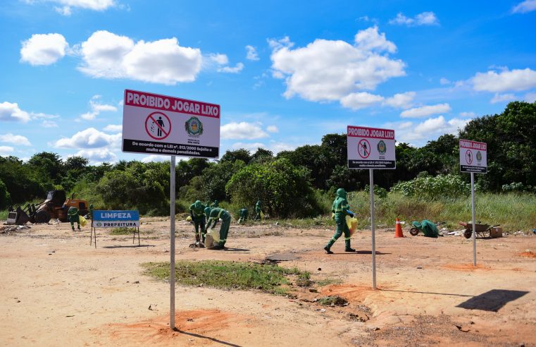 Placas de alerta são instaladas em locais de descarte irregular de lixo em Boa Vista