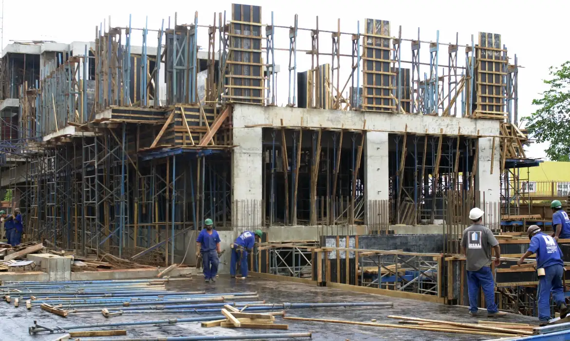 Construção civil – Mercado deve movimentar R$ 2,7 trilhões no Brasil até 2030