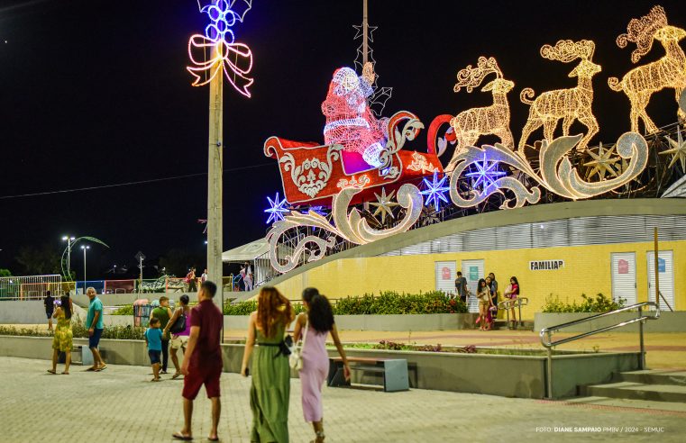 Iluminação e decoração natalina encantam turistas e moradores de Boa Vista