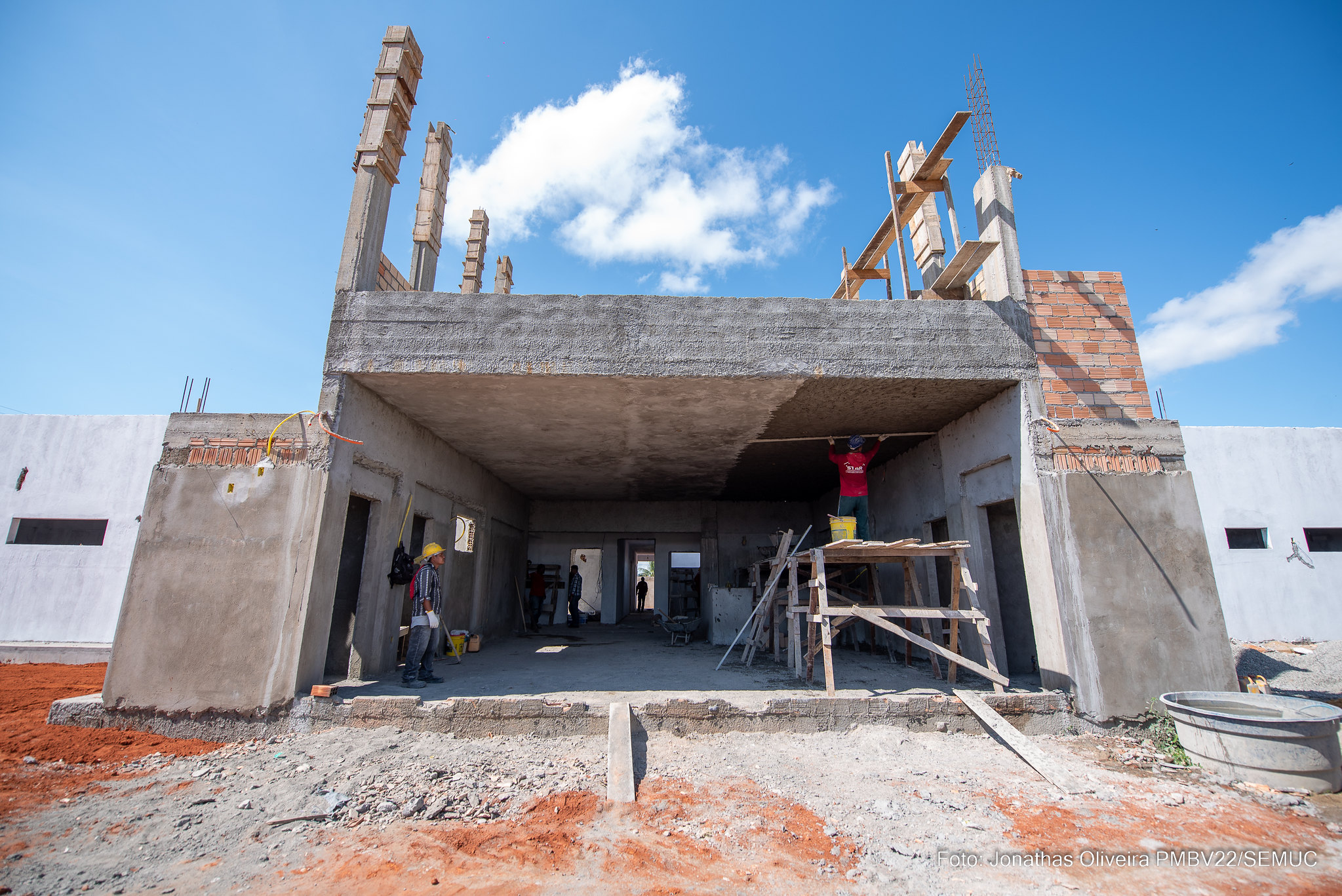 Programa Descomplica desburocratizou mais de 1.800 processos de licenciamento de obras em 2024