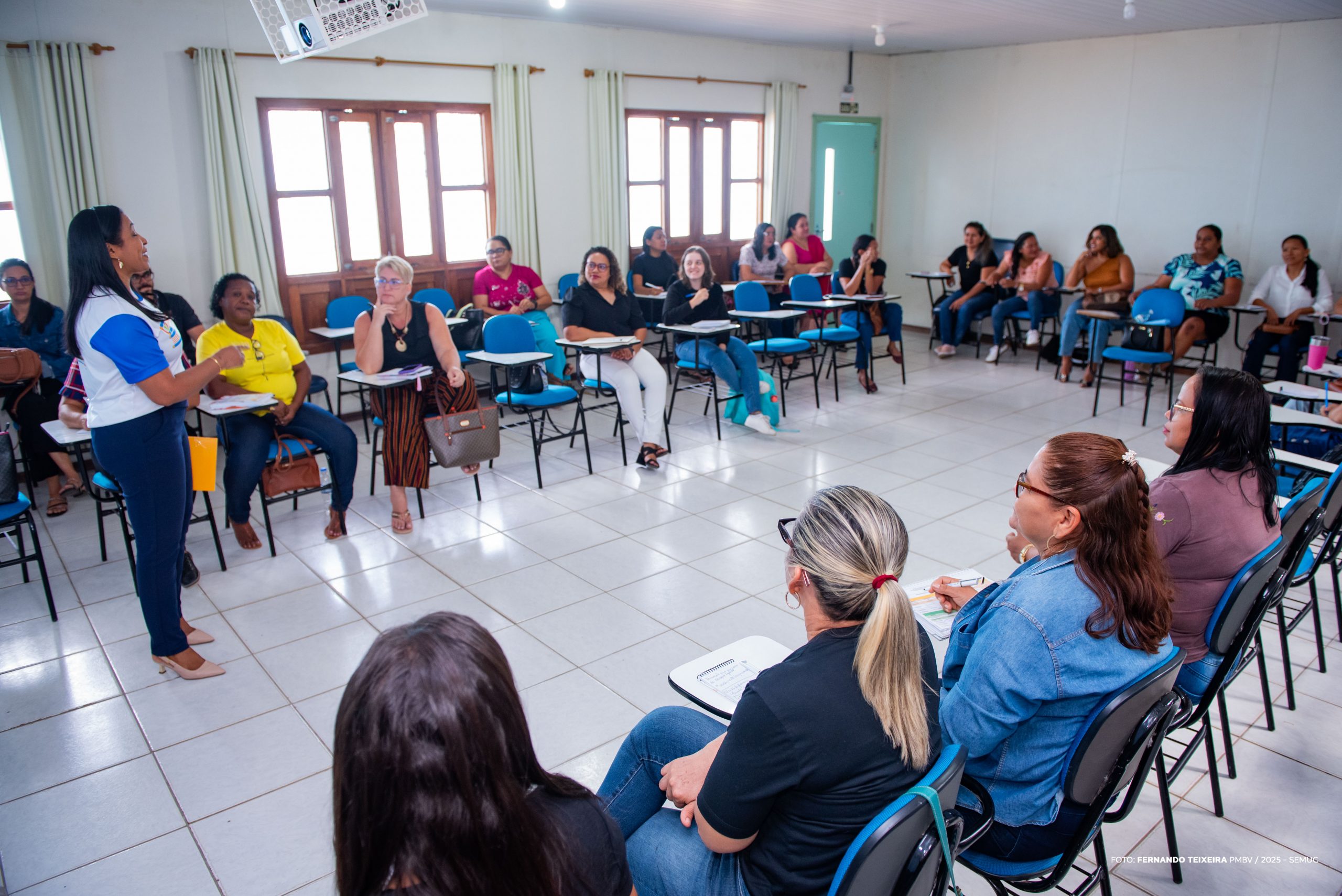 Semana pedagógica capacita profissionais da educação para retomada das aulas