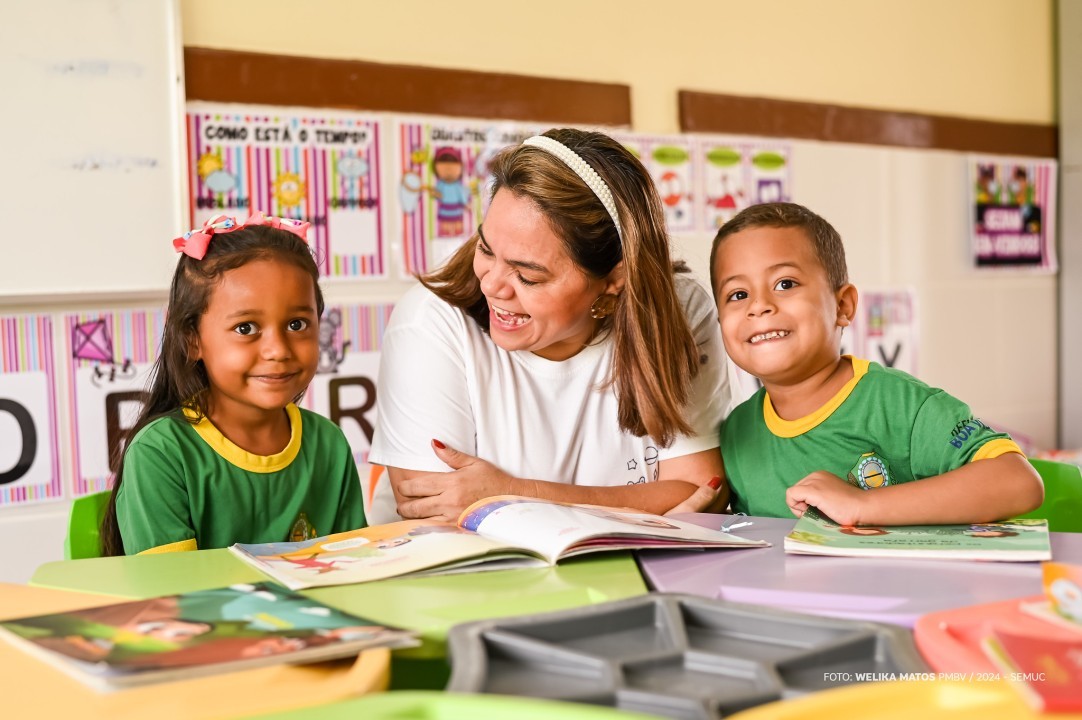 Profissionais da educação municipal participam da 12ª Semana Pedagógica para o ano letivo de 2025