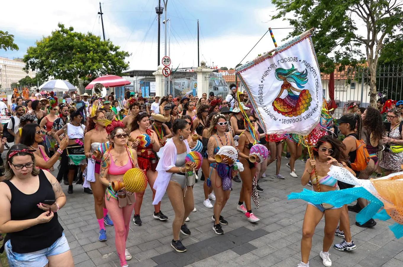 Febraban dá dicas sobre uso de maquininhas de cartão no carnaval