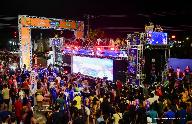 Foliões se despedem do Carnaval 2025 com grande festa na Praça Fábio Marques Paracat