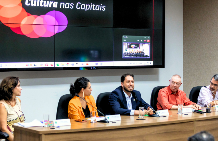 Livros, jogos eletrônicos e cinema são os gêneros culturais preferidos dos brasileiros das capitais, revela pesquisa