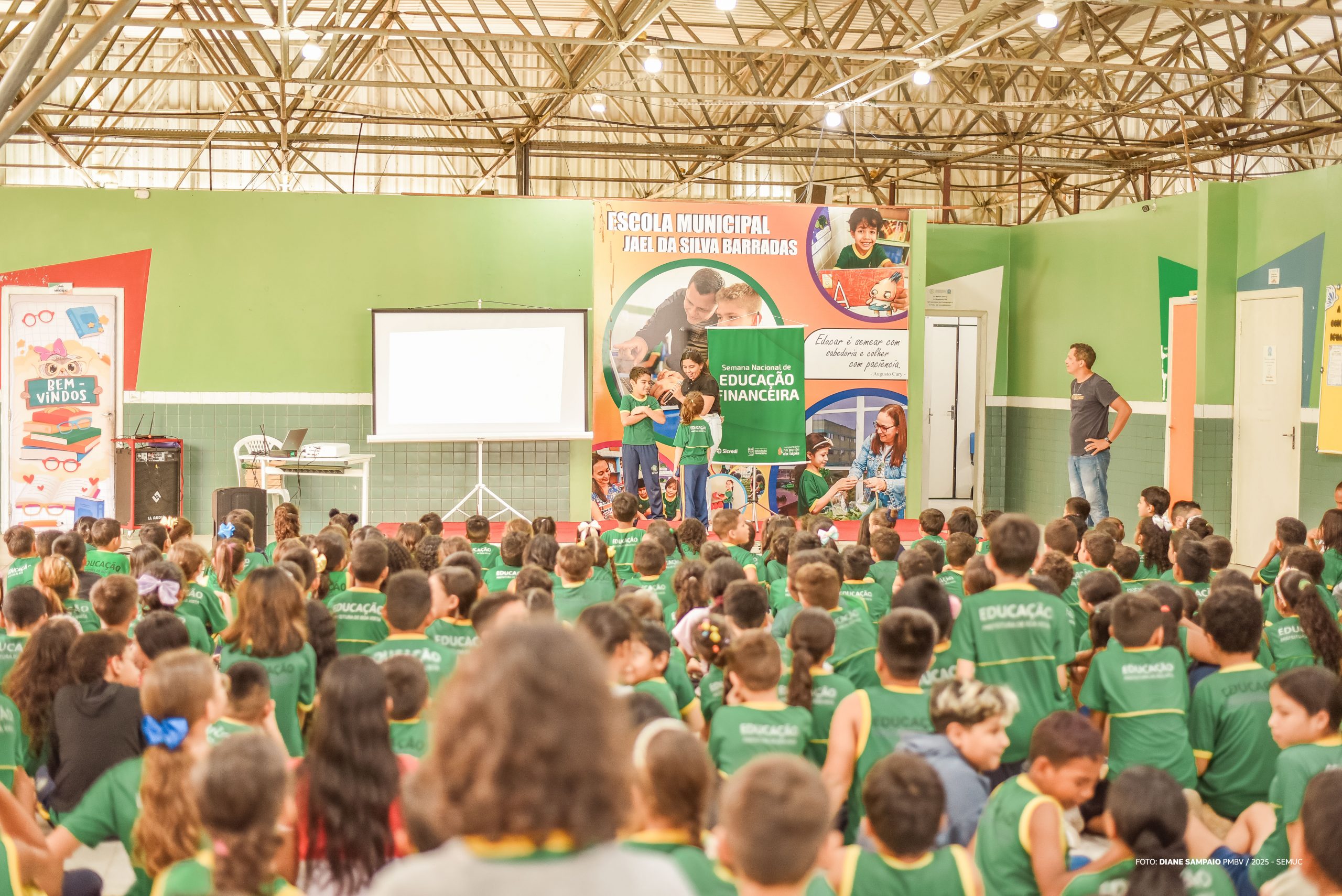 Boa Vista ensina noções de economia a alunos em Semana de Educação Financeira