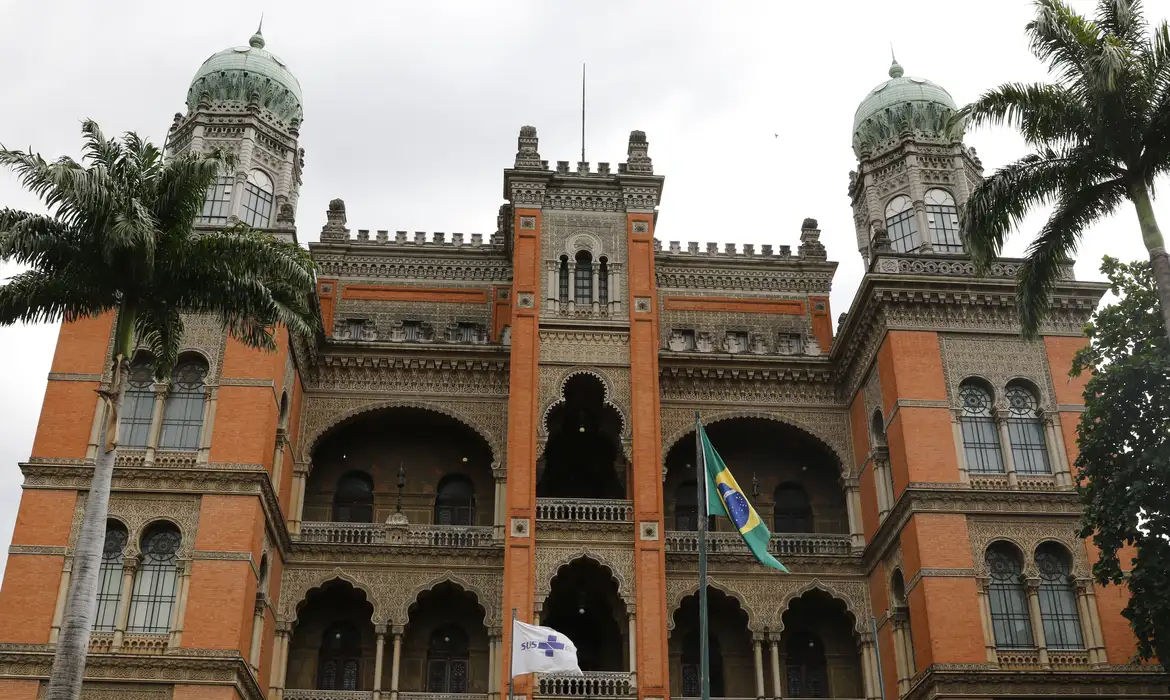 Fiocruz lança monitor gratuito contra marketing de substitutos do leite materno