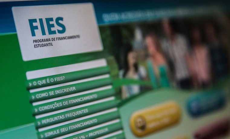 Inscrições para o Fies encerram nesta sexta-feira com mais de 74 mil vagas disponíveis