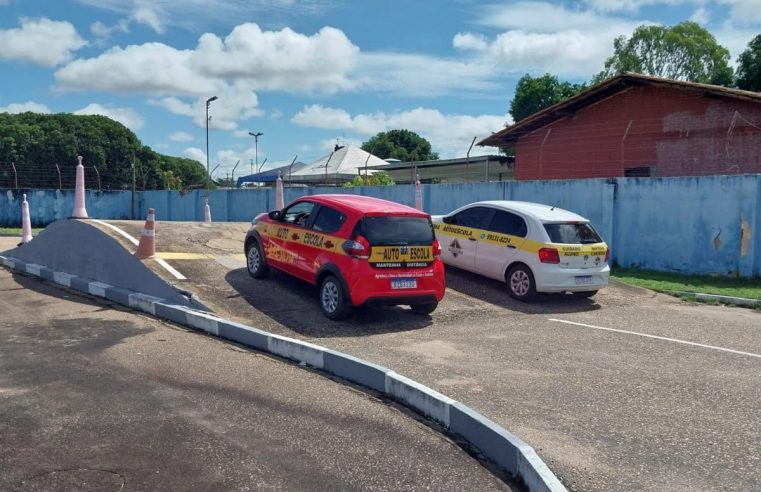 Governo avalia obtenção de habilitação sem frequência em autoescolas