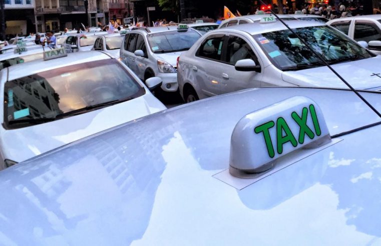 Taxistas brasileiros deixam de pagar R$ 52 por inspeção obrigatória de taxímetro