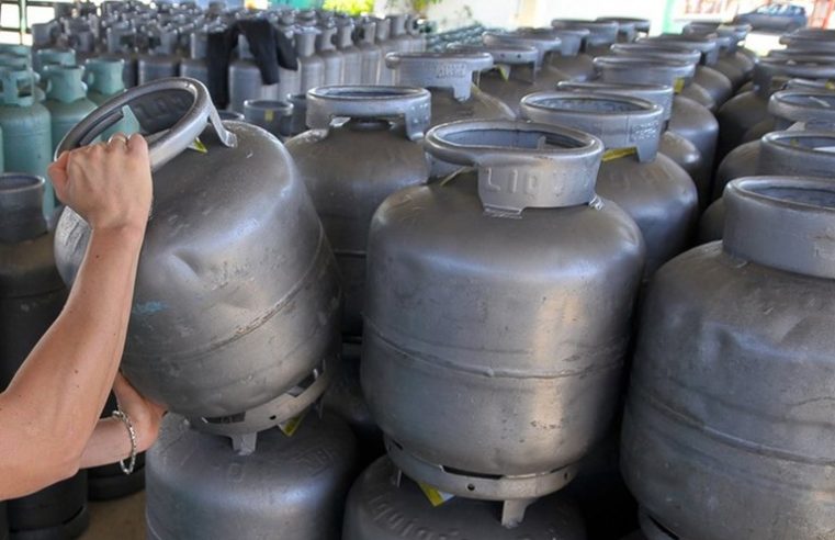 Bolsa Família e Auxílio Gás começam a ser pagos nesta segunda-feira (18)