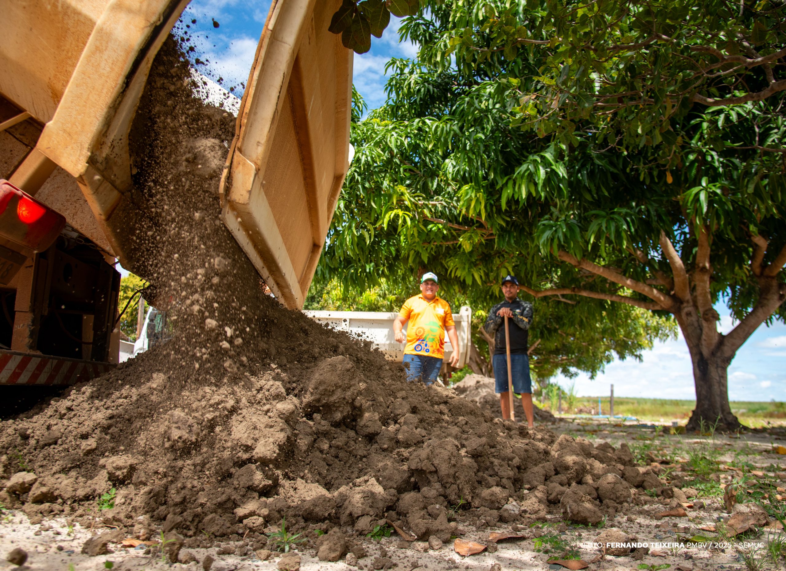 Boa Vista distribui 1.600 toneladas de calcário para agricultores familiares