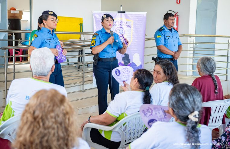 Idosos recebem orientação sobre violência doméstica em ação educativa da Guarda Municipal