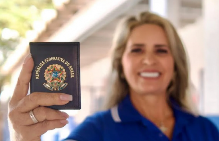 Professores terão carteira nacional com meia-entrada e benefícios a partir de outubro