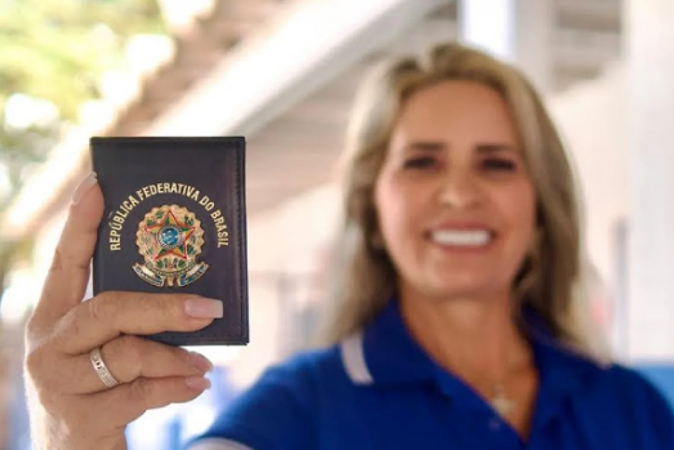 Professores terão carteira nacional com meia-entrada e benefícios a partir de outubro