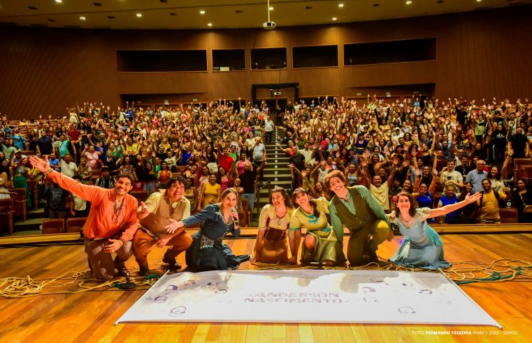 Mormaço Cultural 2025 – “Cordel do Amor sem Fim” celebra cultura regional e lota Teatro Municipal