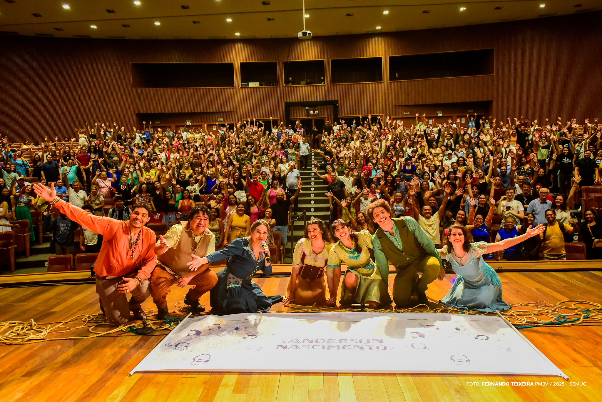 Mormaço Cultural 2025 – “Cordel do Amor sem Fim” celebra cultura regional e lota Teatro Municipal