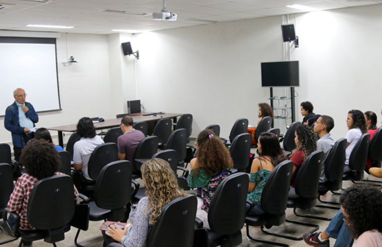 MEC abre 7,8 mil vagas gratuitas de mestrado e doutorado para professores da rede pública