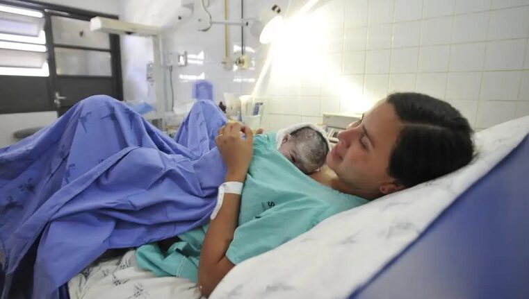 Licença-maternidade passa a ter prorrogação de 120 dias em casos de internação prolongada