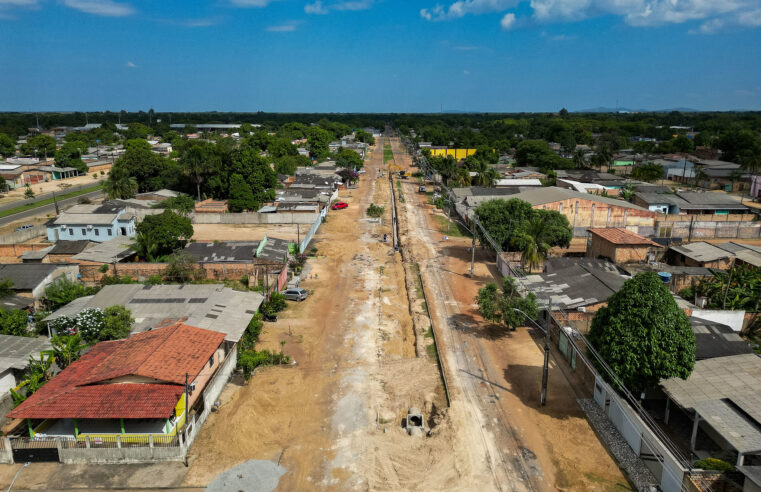 Avenida Rio São Francisco, no bairro Bela Vista, passa por obras de drenagem e recapeamento