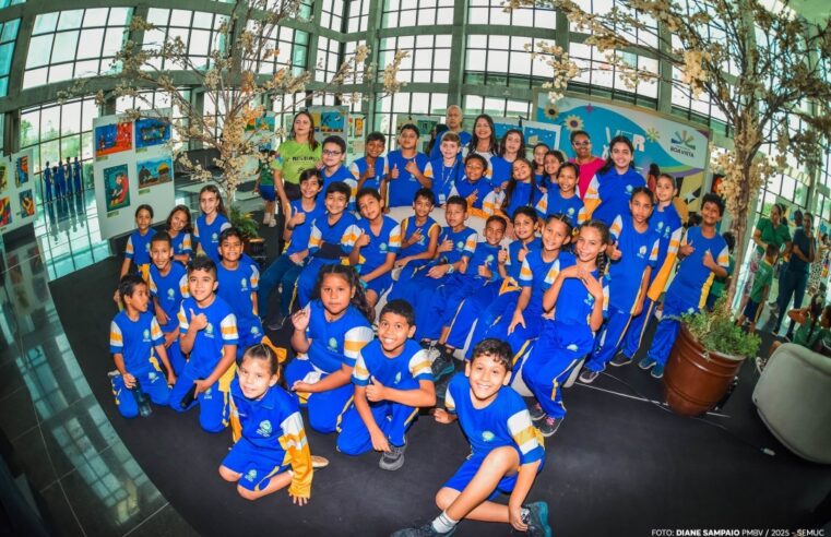 IV VERNISSAGE – Exposição de arte encanta alunos de Boa Vista no Teatro Municipal