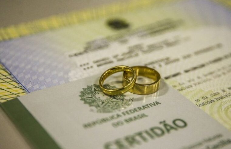 Mudança nos lares brasileiros: uniões consensuais superam casamentos formais e famílias com filhos deixam de ser maioria