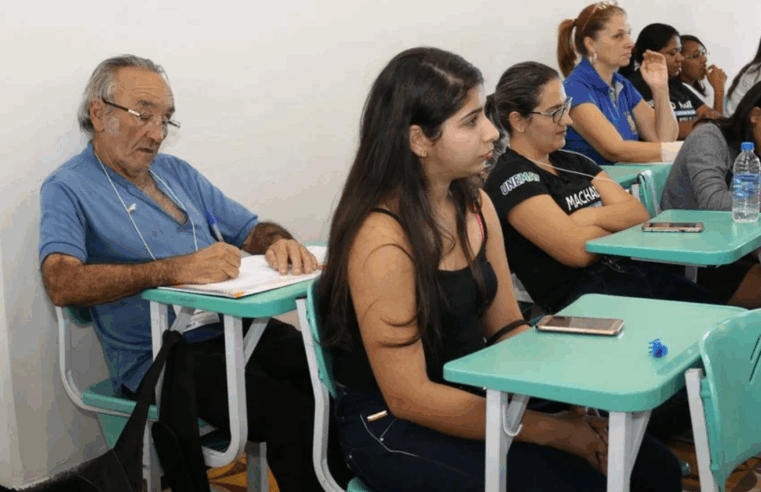 Enem 2025 começa neste domingo (09) com mais de 5,7 milhões de inscritos e aumento histórico entre participantes idosos