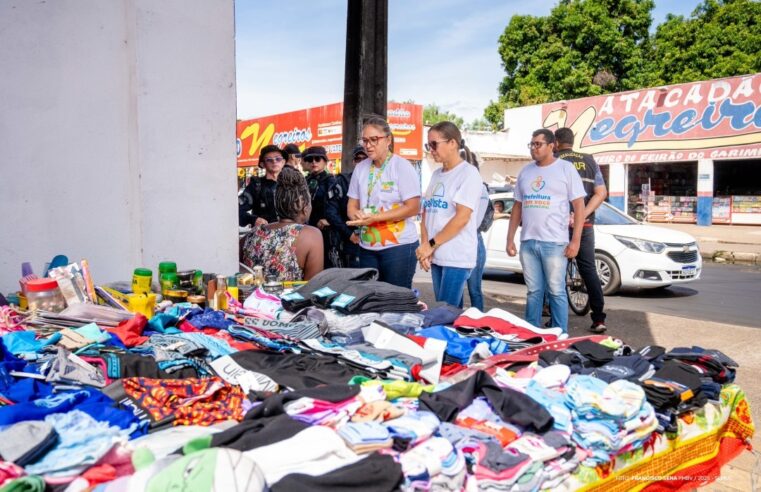 CALÇADA LIVRE – Guarda Municipal orienta ambulantes durante as festas de fim de ano
