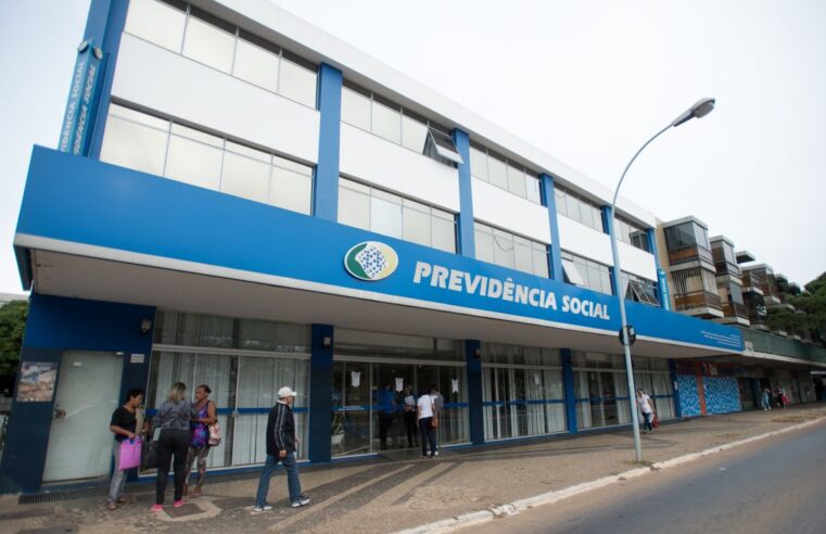 Trabalhadores recebem segunda parte do décimo terceiro até dia 19