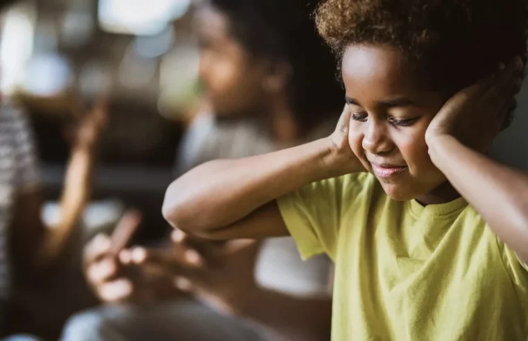 Câmara avança para revogar Lei de Alienação Parental; movimentos denunciam uso para silenciar vítimas
