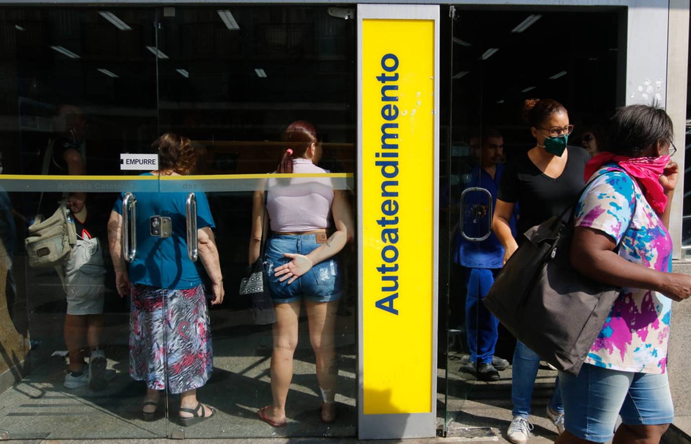 Bancos retomam atendimento após o feriado de Natal