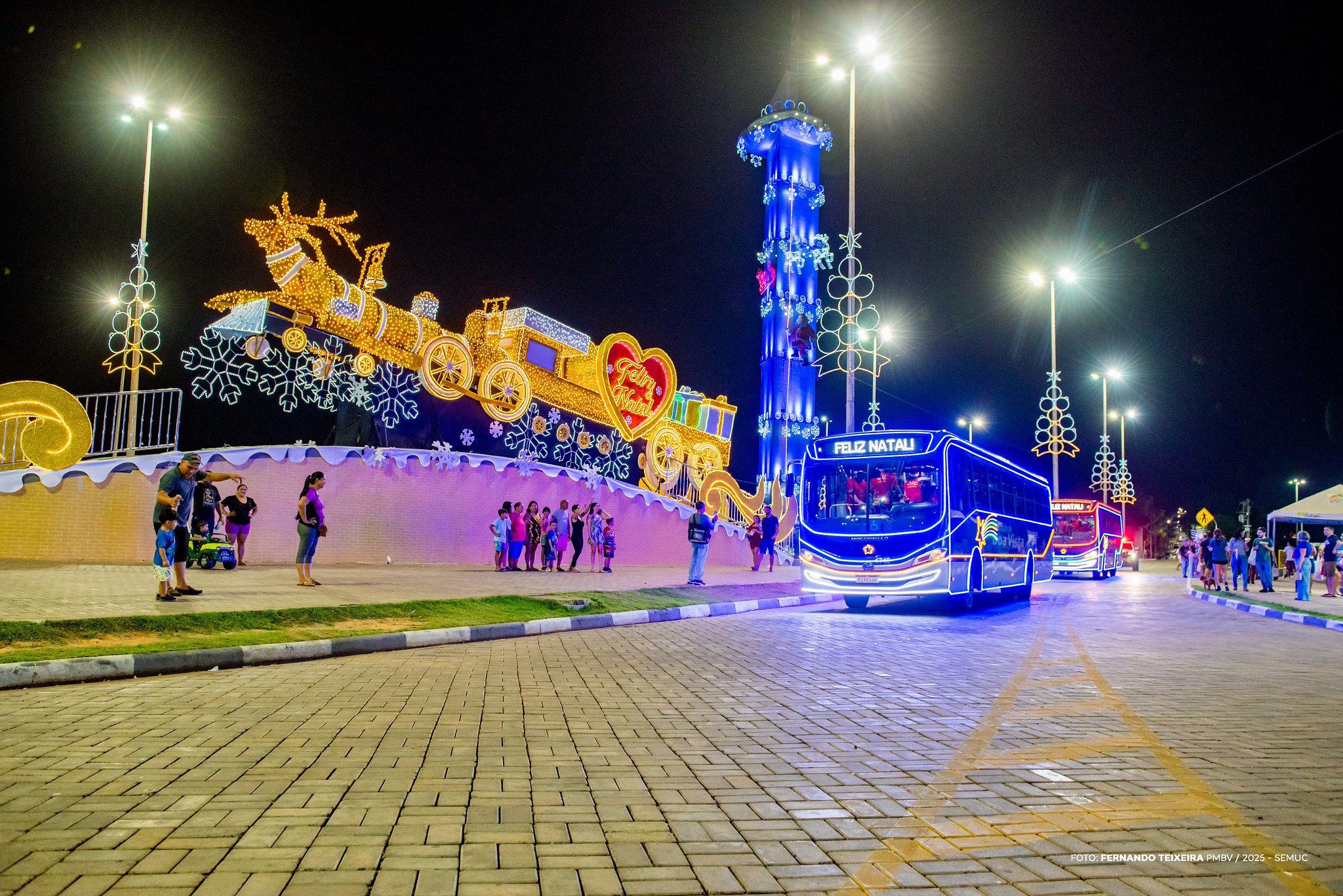 Expresso Natalino inicia passeios com saídas no Parque do Rio Branco e na Praça Germano Augusto Sampaio