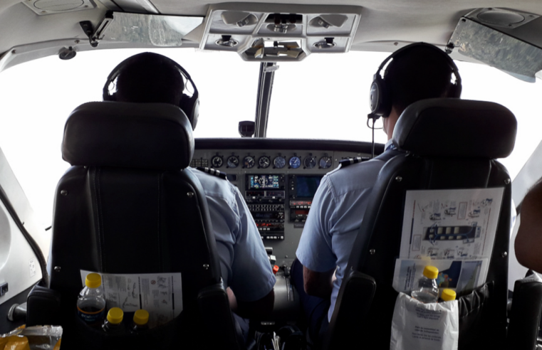 Pilotos e comissários podem entrar em greve no início de 2026