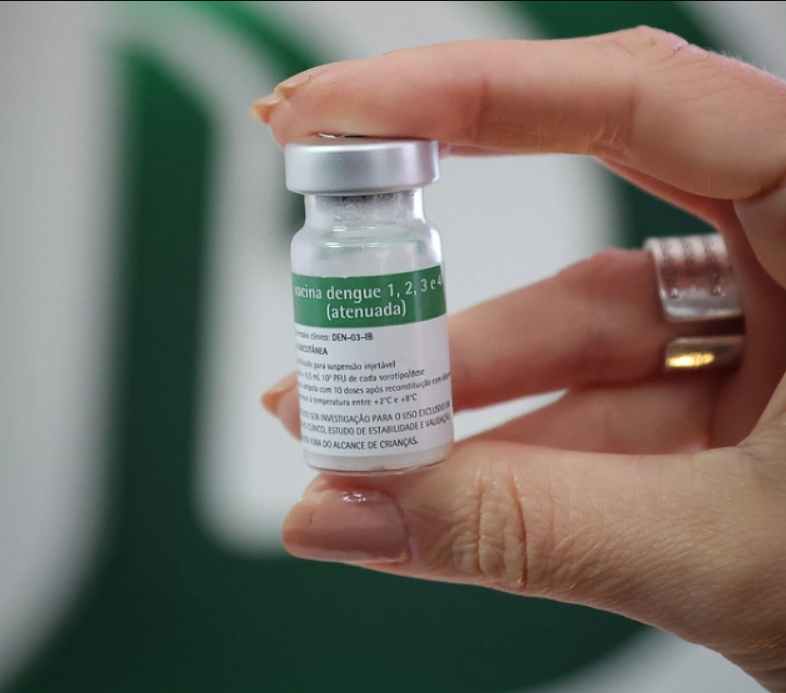 Vacina do Butantan contra a dengue ganha registro da Anvisa e será distribuída pelo SUS
