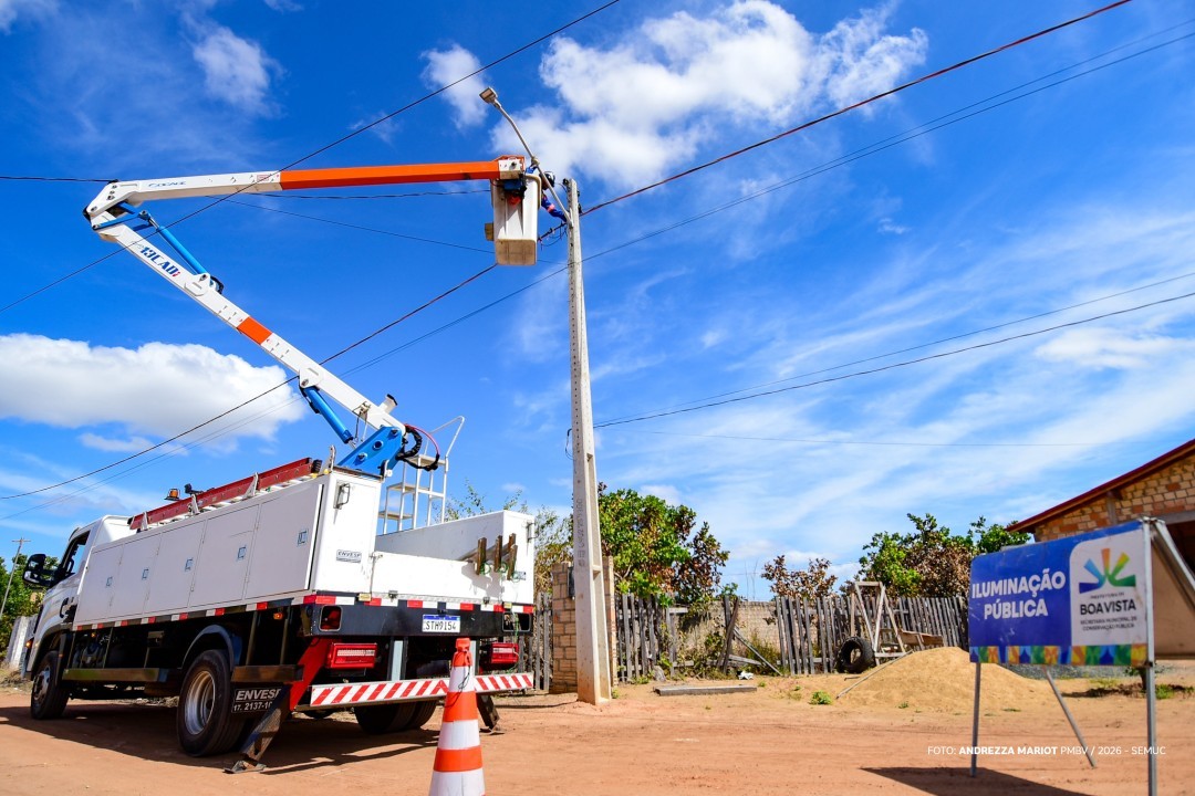 Iluminação em LED chega ao bairro João de Barro e garante qualidade de vida aos moradores
