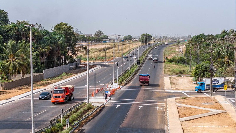 Cruzamento da Brasil com Capitão Clóvis ganha sinalização semafórica