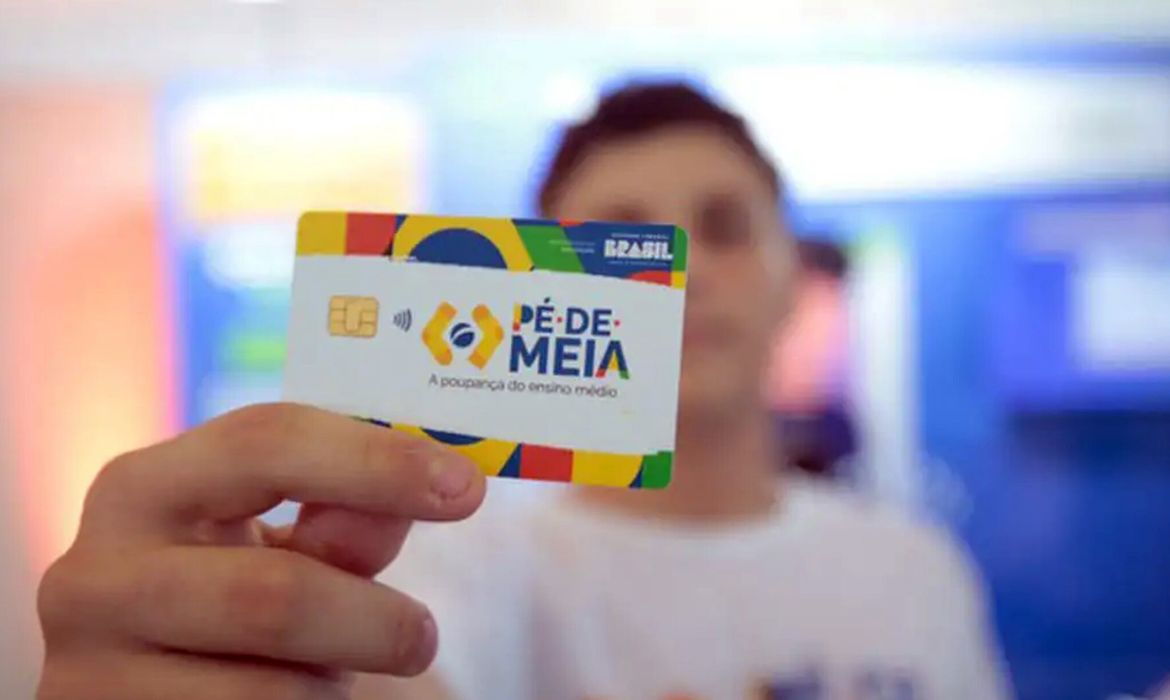 MEC abre cadastro para o Pé-de-Meia Licenciaturas 2026 com oferta de 12 mil bolsas