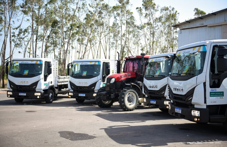 Agricultores de Boa Vista recebem veículos para transporte de insumos e colheita