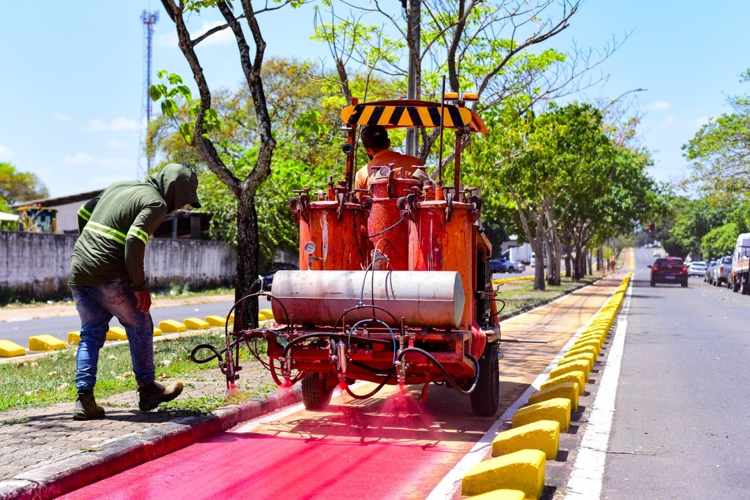 MOBILIDADE URBANA – Revitalização na ciclovia na avenida Benjamin Constant promove segurança na locomoção dos ciclistas