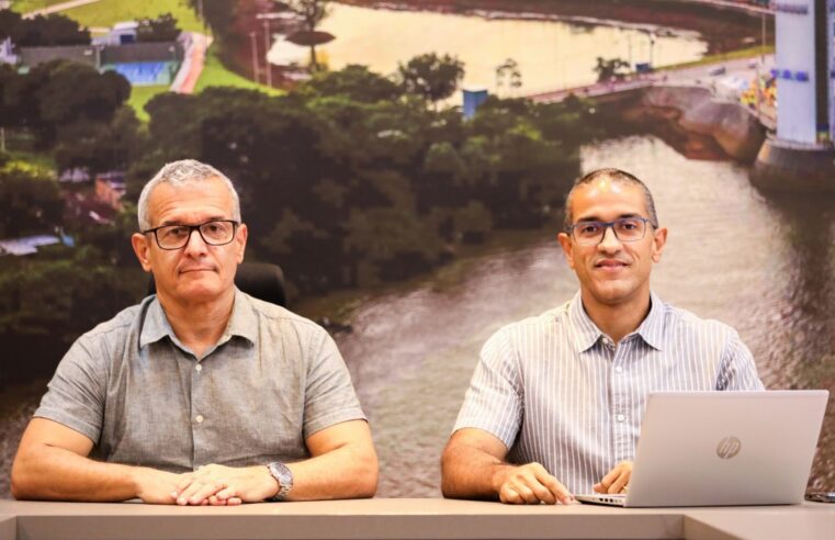 Arthur Henrique assina projetos que ampliam salários e benefícios dos servidores municipais