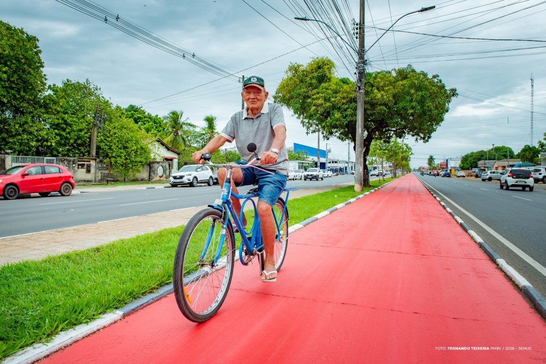 MOBILIDADE URBANA Prefeitura revitaliza mais de 2 km de ciclovia na Av. Capitão Júlio Bezerra 